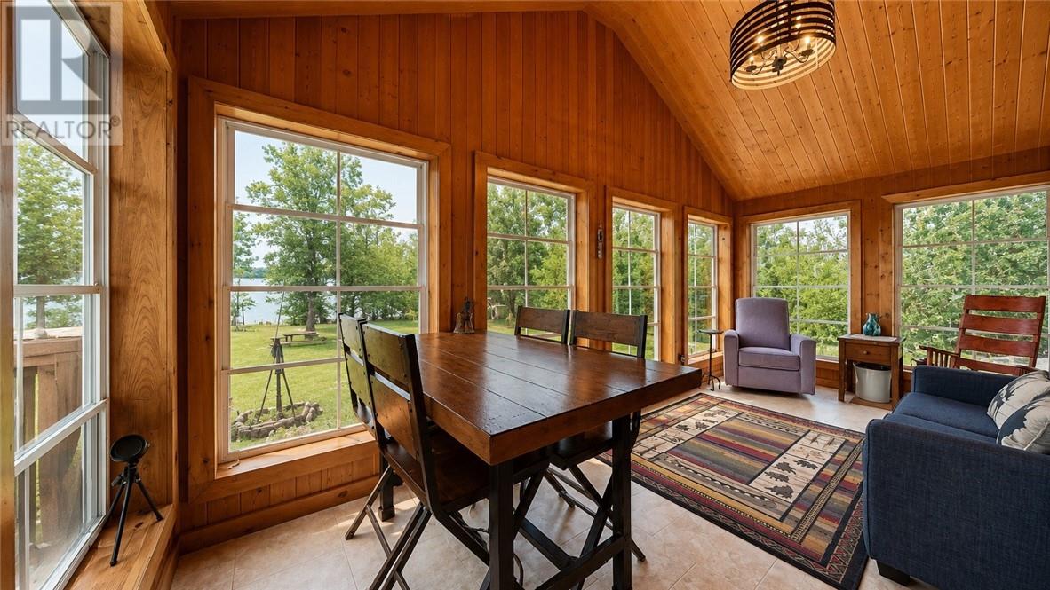 982 Lakeshore - 25