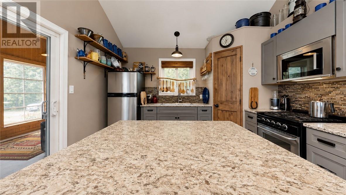 982 Lakeshore - 27