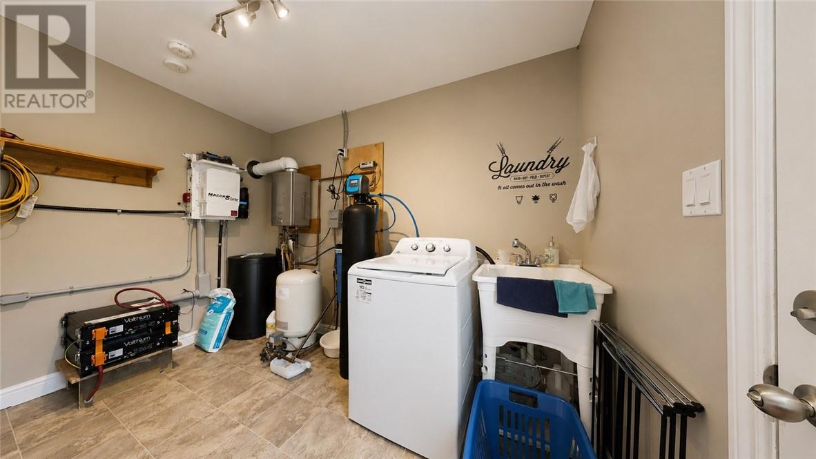 982 Lakeshore - 49