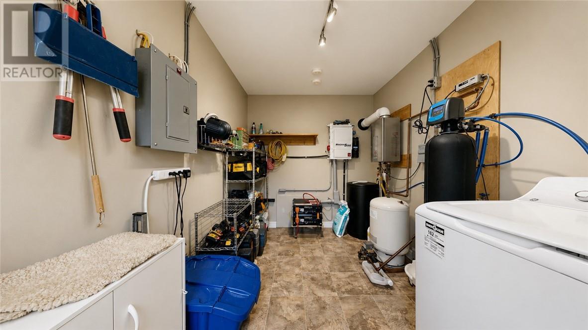 982 Lakeshore - 51