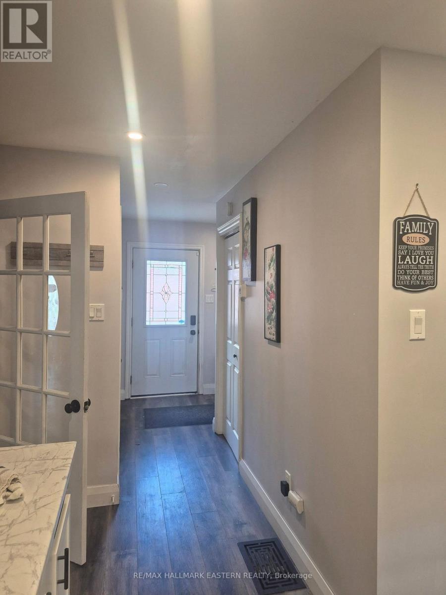 779 CHAMBERLAIN STREET - 2