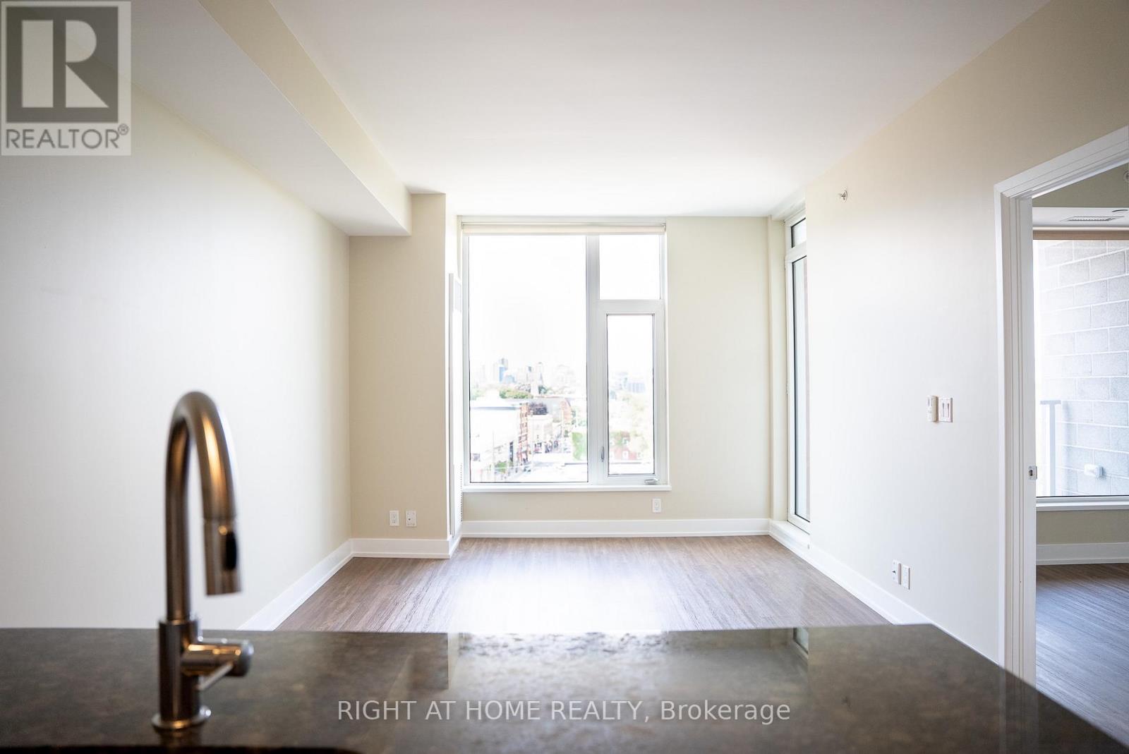 #708 118 HOLMWOOD AVENUE - 5