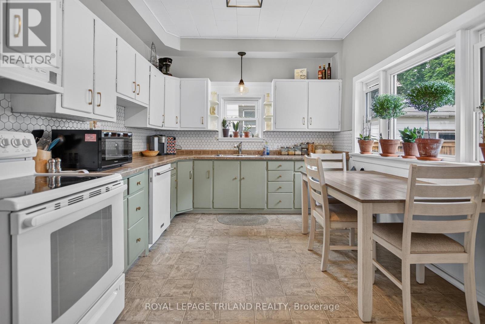87 CHESTNUT STREET - 17