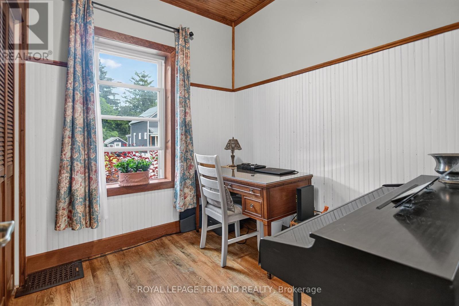 87 CHESTNUT STREET - 21
