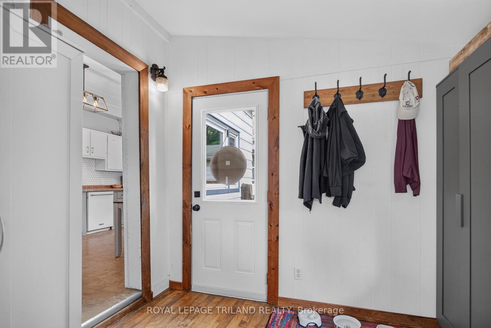 87 CHESTNUT STREET - 23