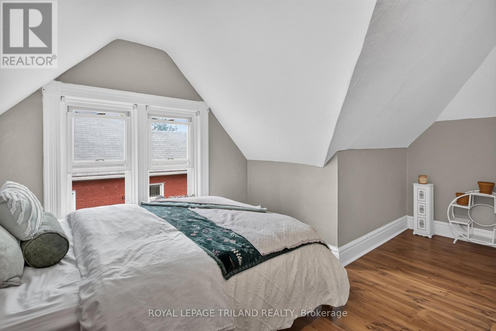 87 CHESTNUT STREET - 27