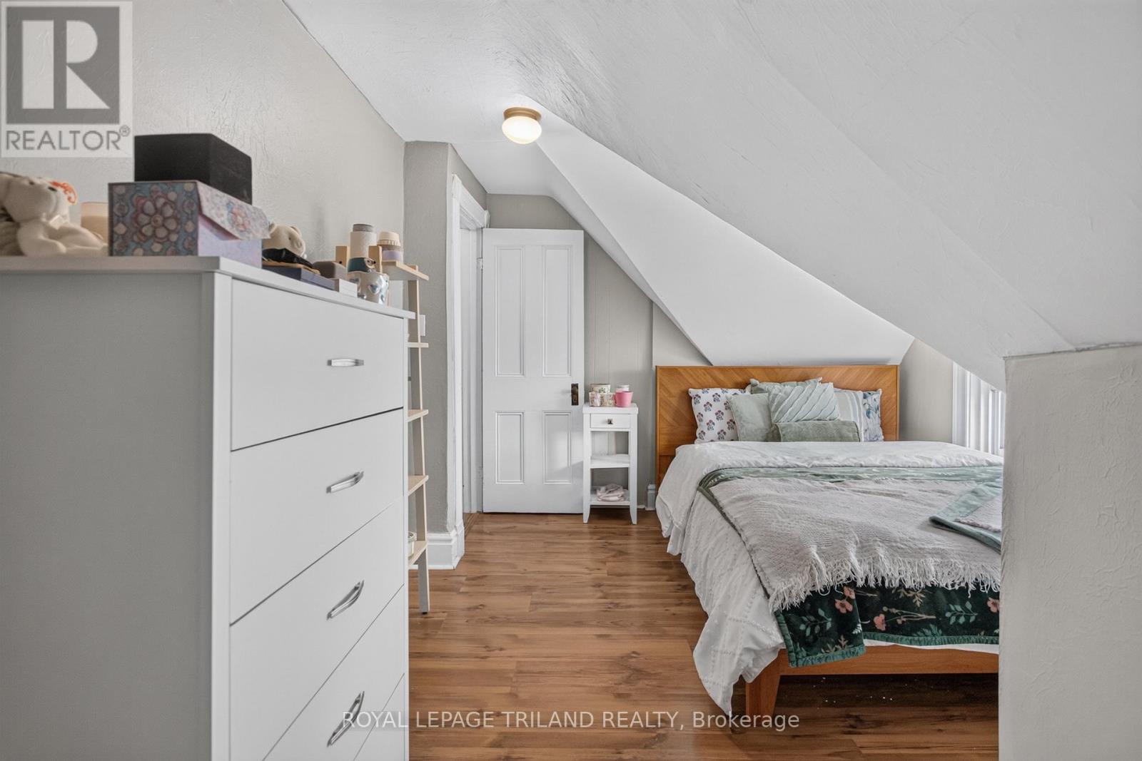 87 CHESTNUT STREET - 28