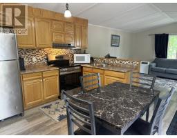 8 Davis Crescent thumbnail 11