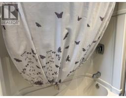 8 Davis Crescent thumbnail 15