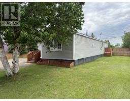 8 Davis Crescent thumbnail 16