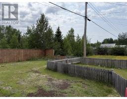 8 Davis Crescent thumbnail 17