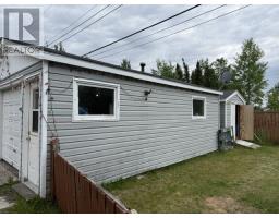 8 Davis Crescent thumbnail 18