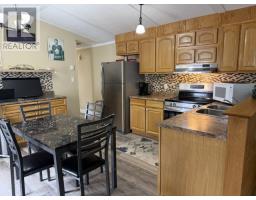 8 Davis Crescent thumbnail 9
