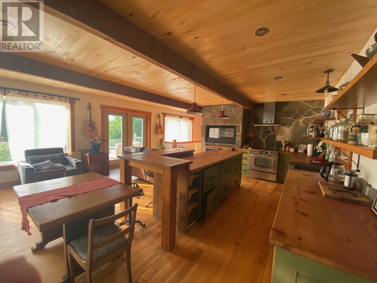 11 Brookside Avenue - 11