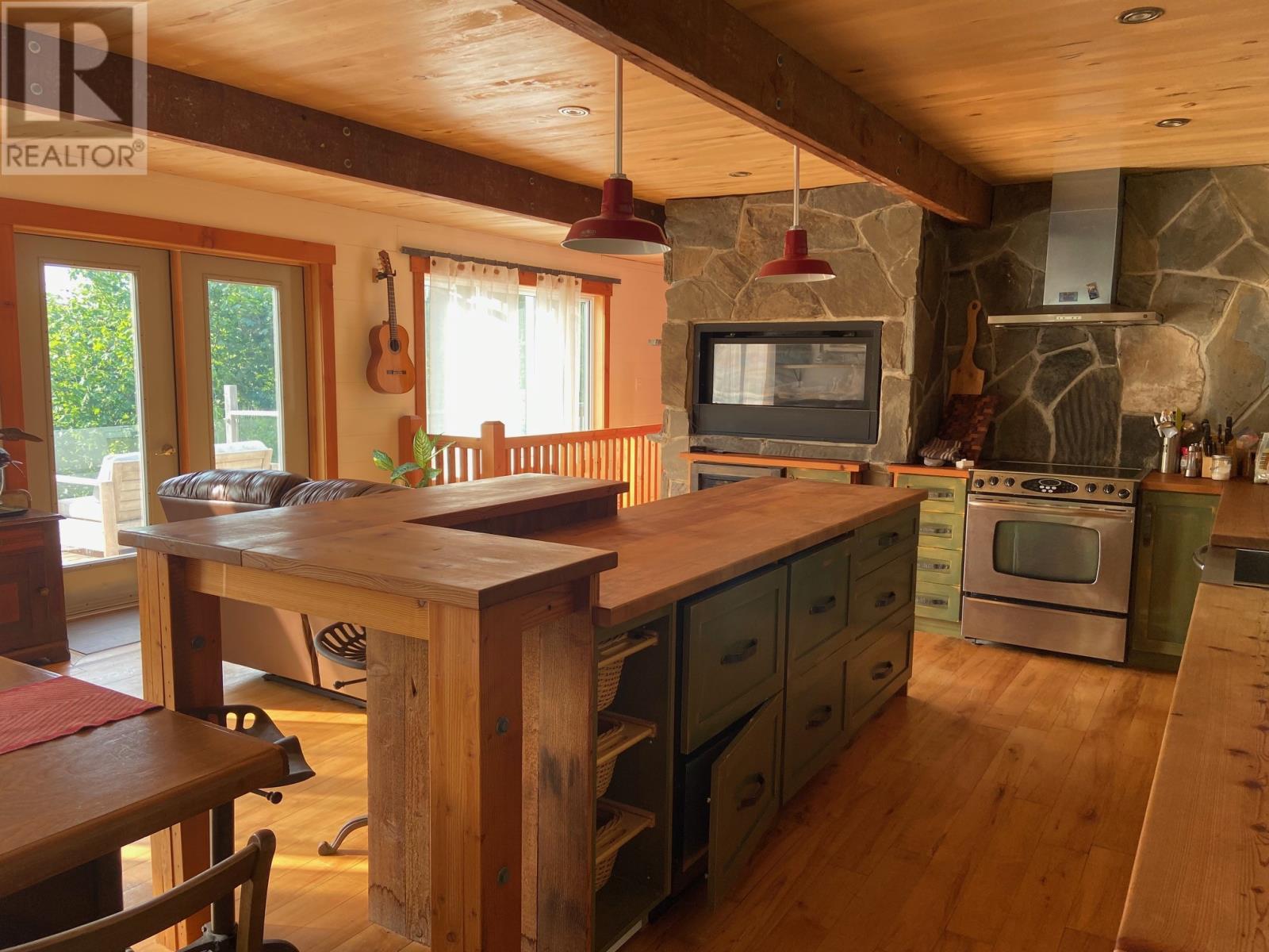 11 Brookside Avenue - 13