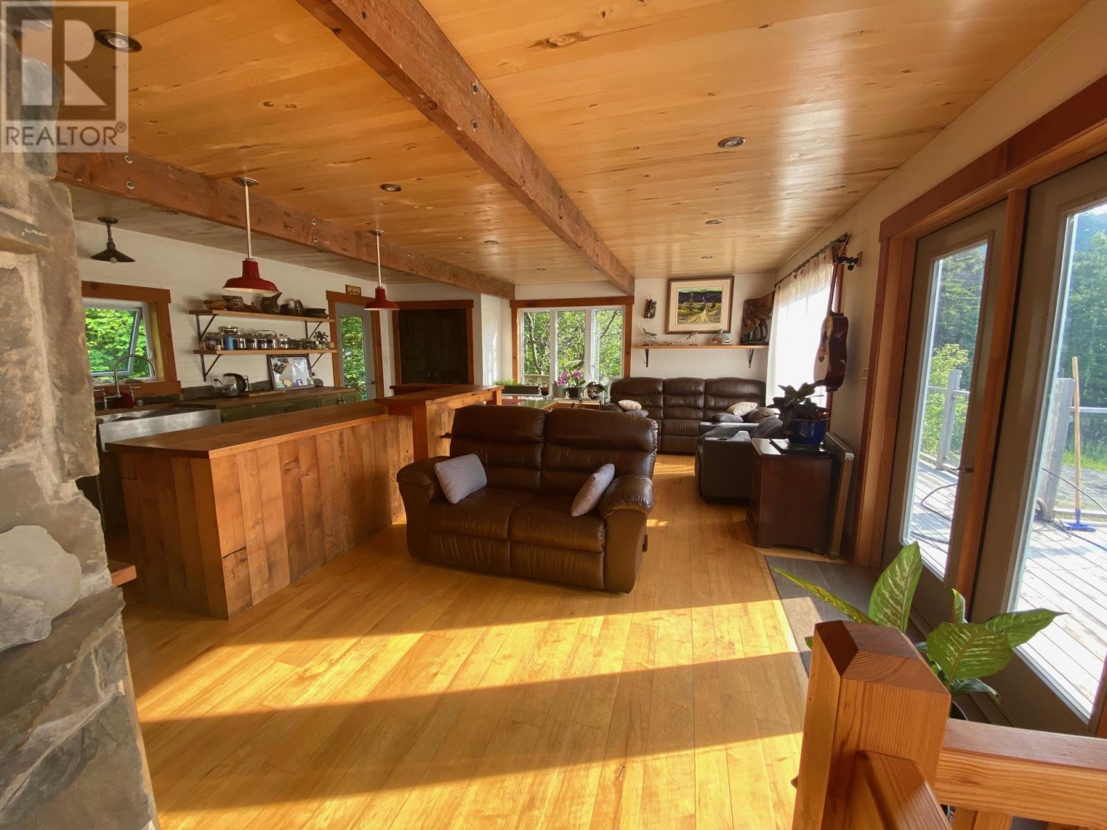 11 Brookside Avenue - 14
