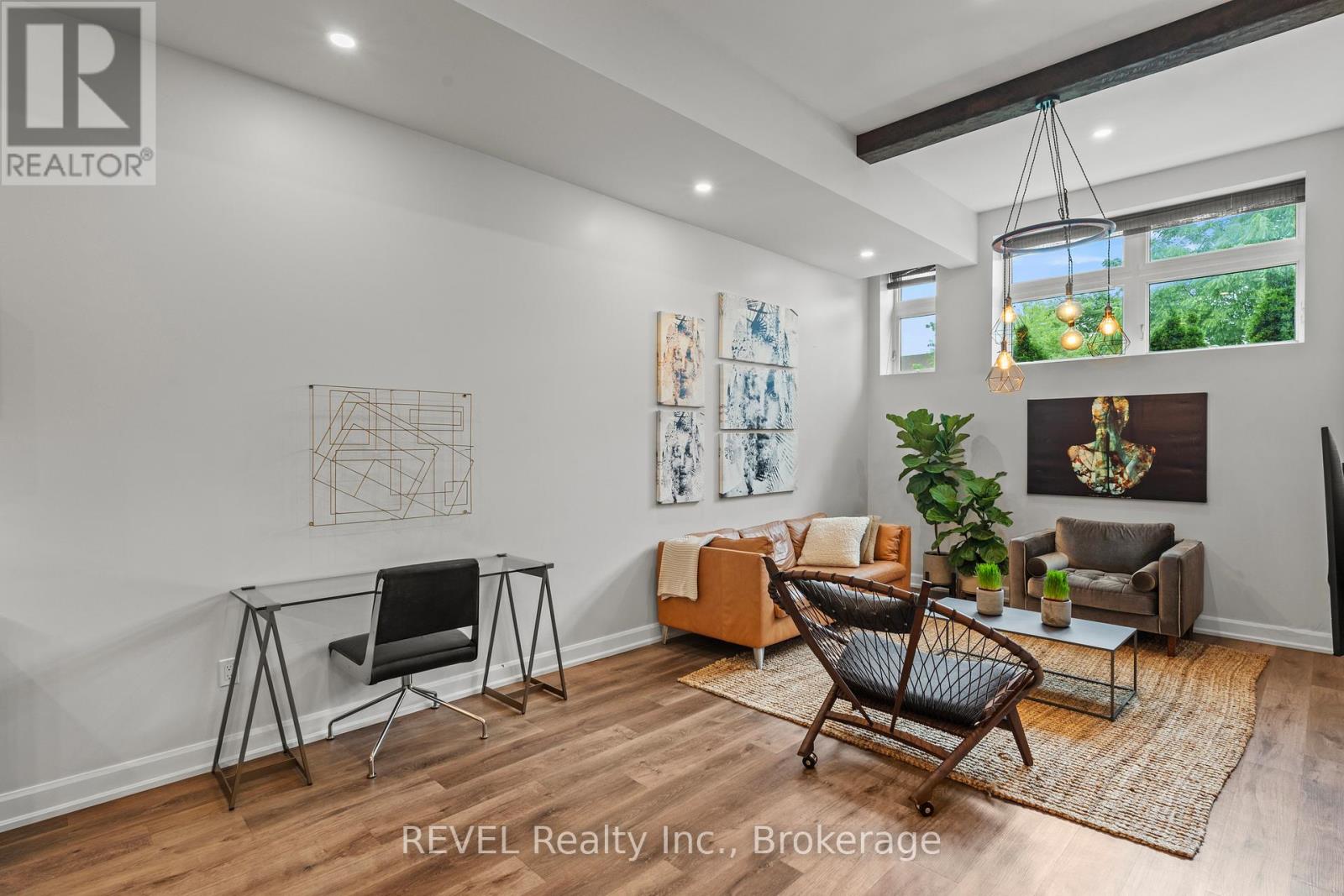 #3 405 MERRITT STREET - 17