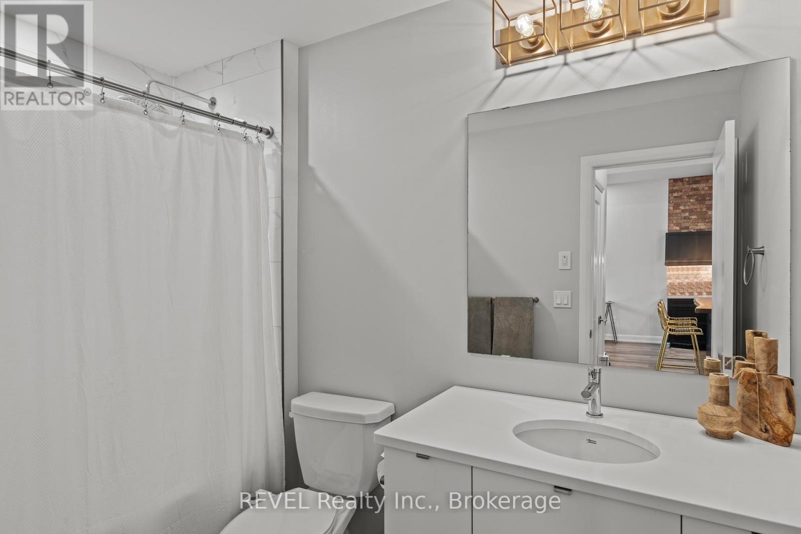 #3 405 MERRITT STREET - 29