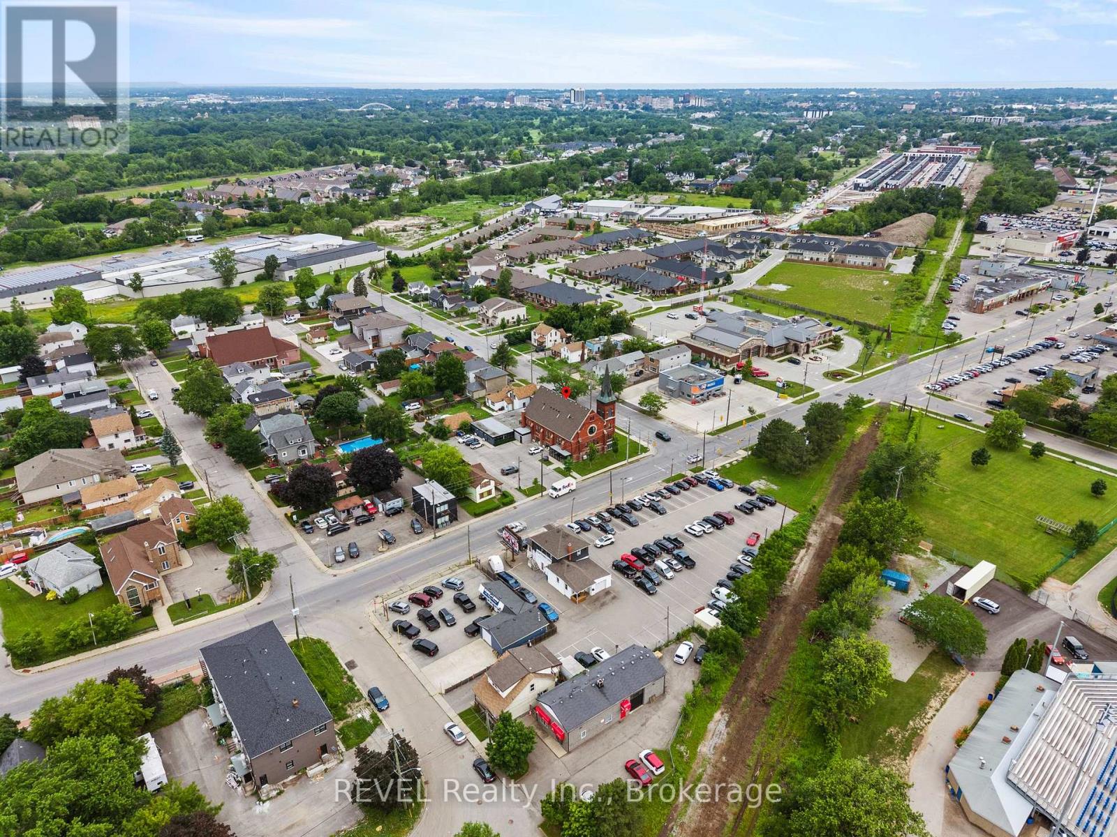 #3 405 MERRITT STREET - 38