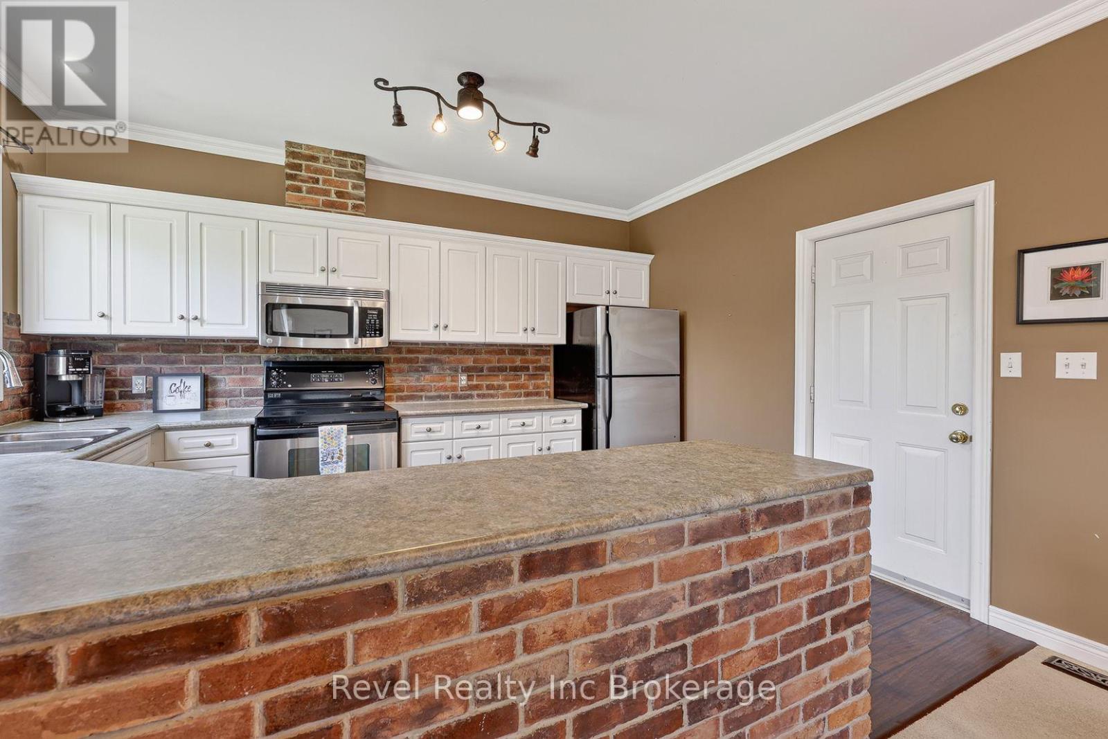 125 FERGUSON DRIVE - 22