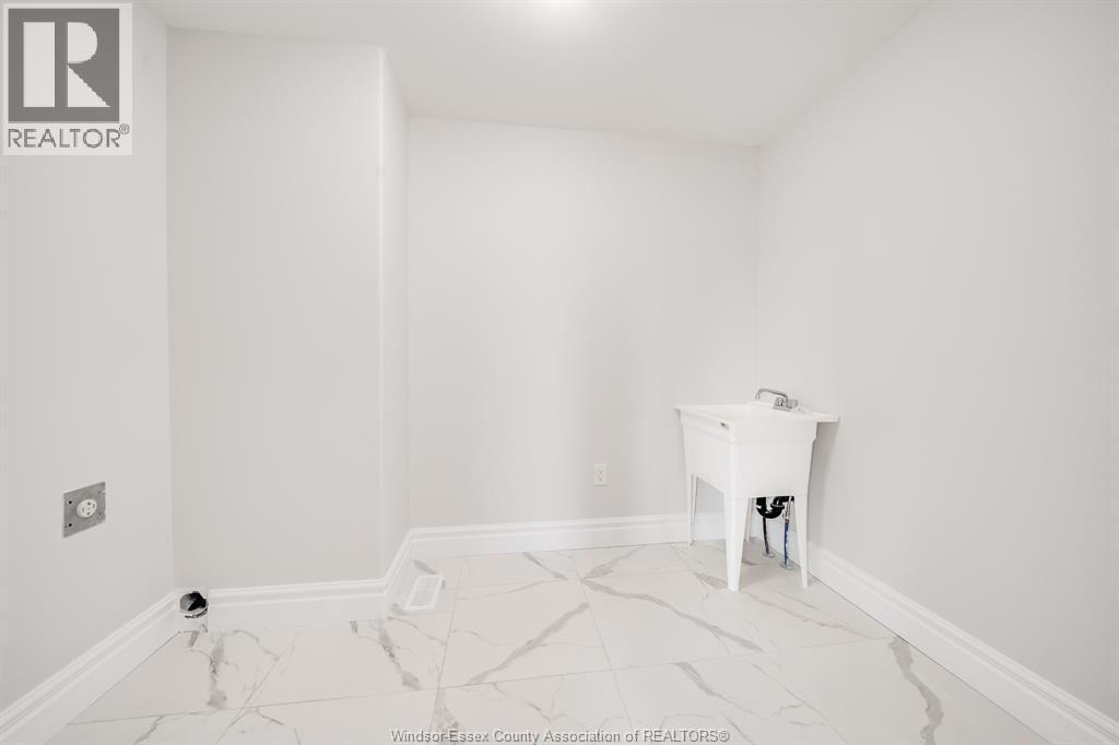 56 NOBLE COURT - 42