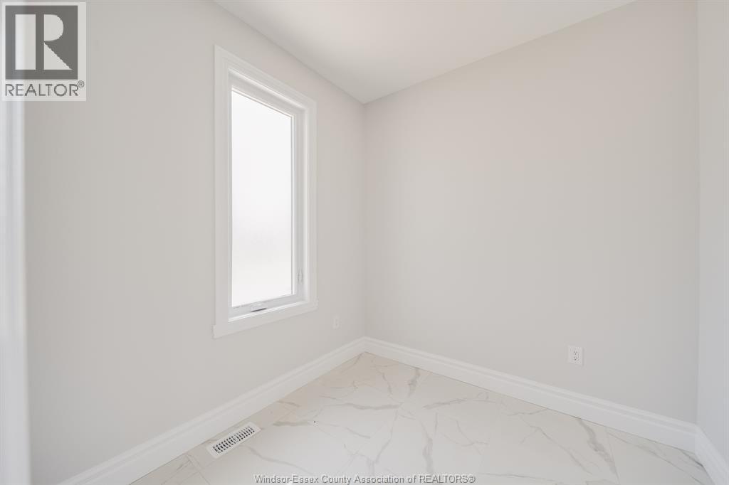 56 NOBLE COURT - 7