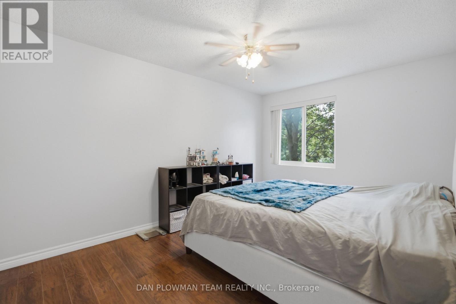 #204 131 TAUNTON ROAD E - 25
