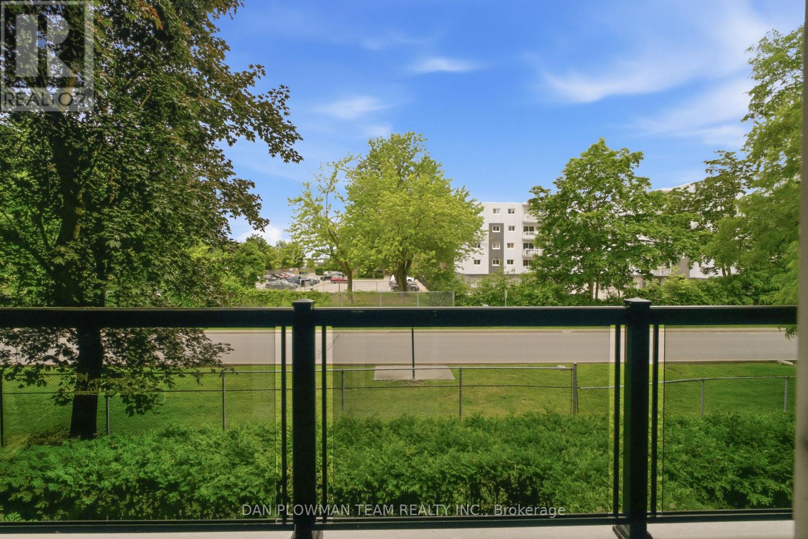#204 131 TAUNTON ROAD E - 30