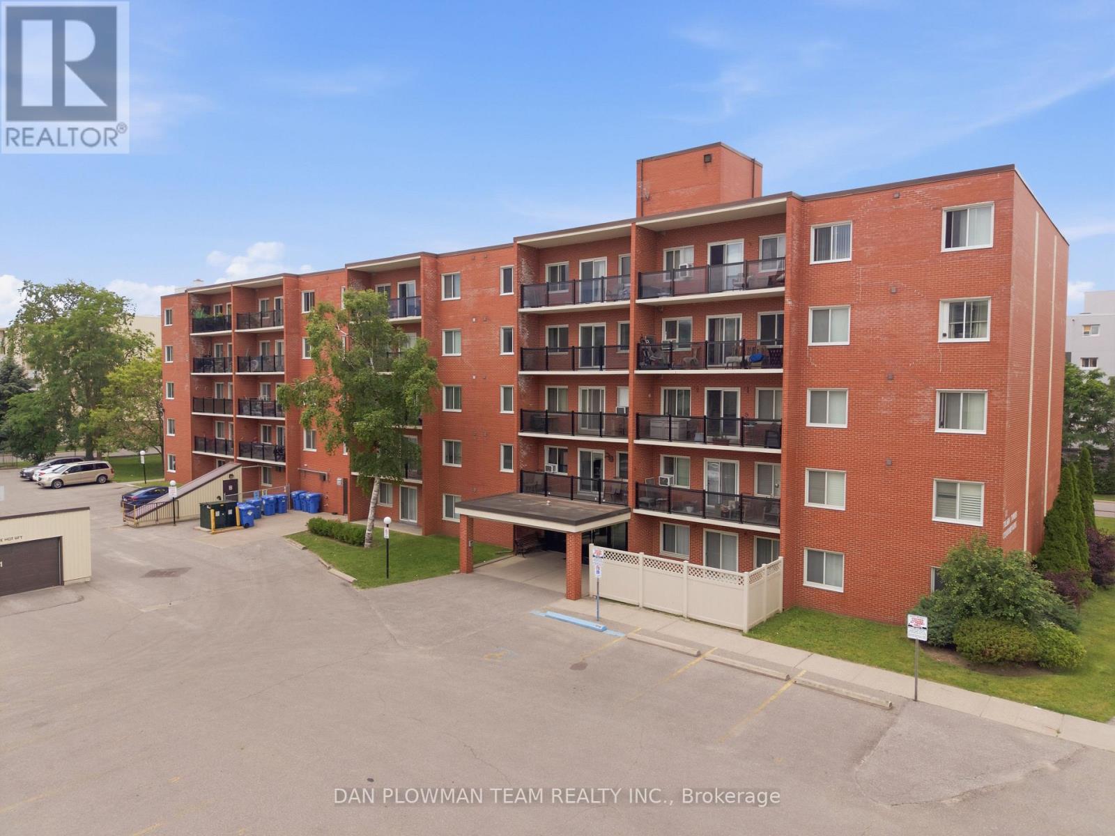 #204 131 TAUNTON ROAD E - 45