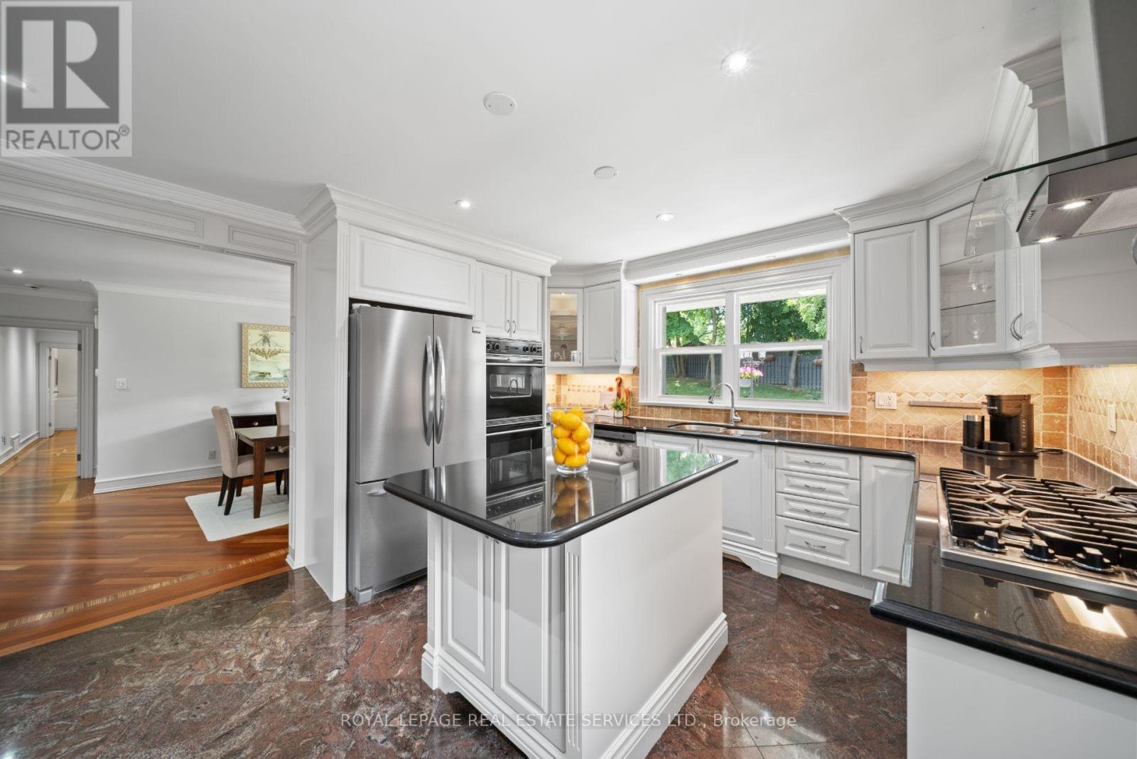 1592 ISLINGTON AVENUE - 14