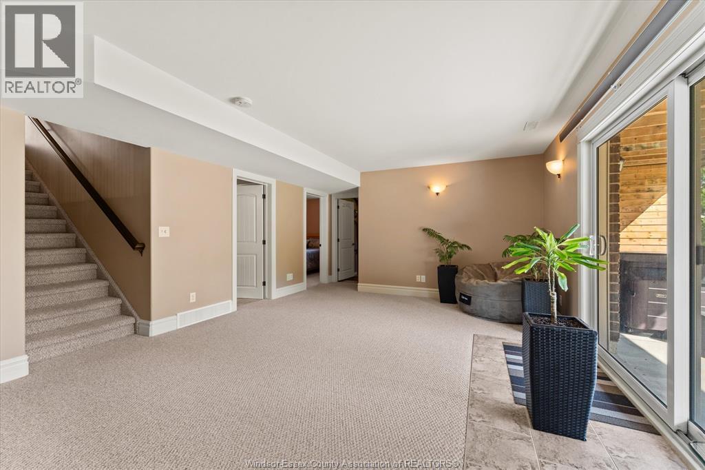 402 COUNTY RD 34 West - 23