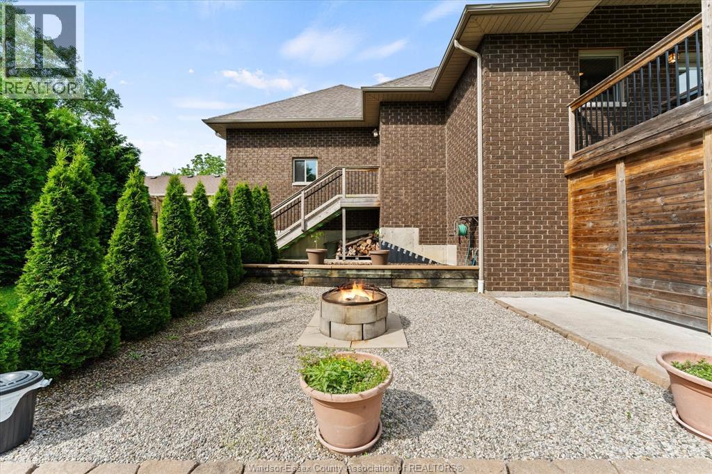 402 COUNTY RD 34 West - 33