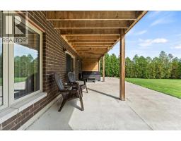 402 County Rd 34 West, North Ridge, ON N8M2X5 Photo 34