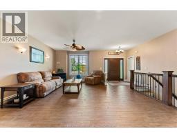 Living room - 402 County Rd 34 West, North Ridge, ON N8M2X5 Photo 8