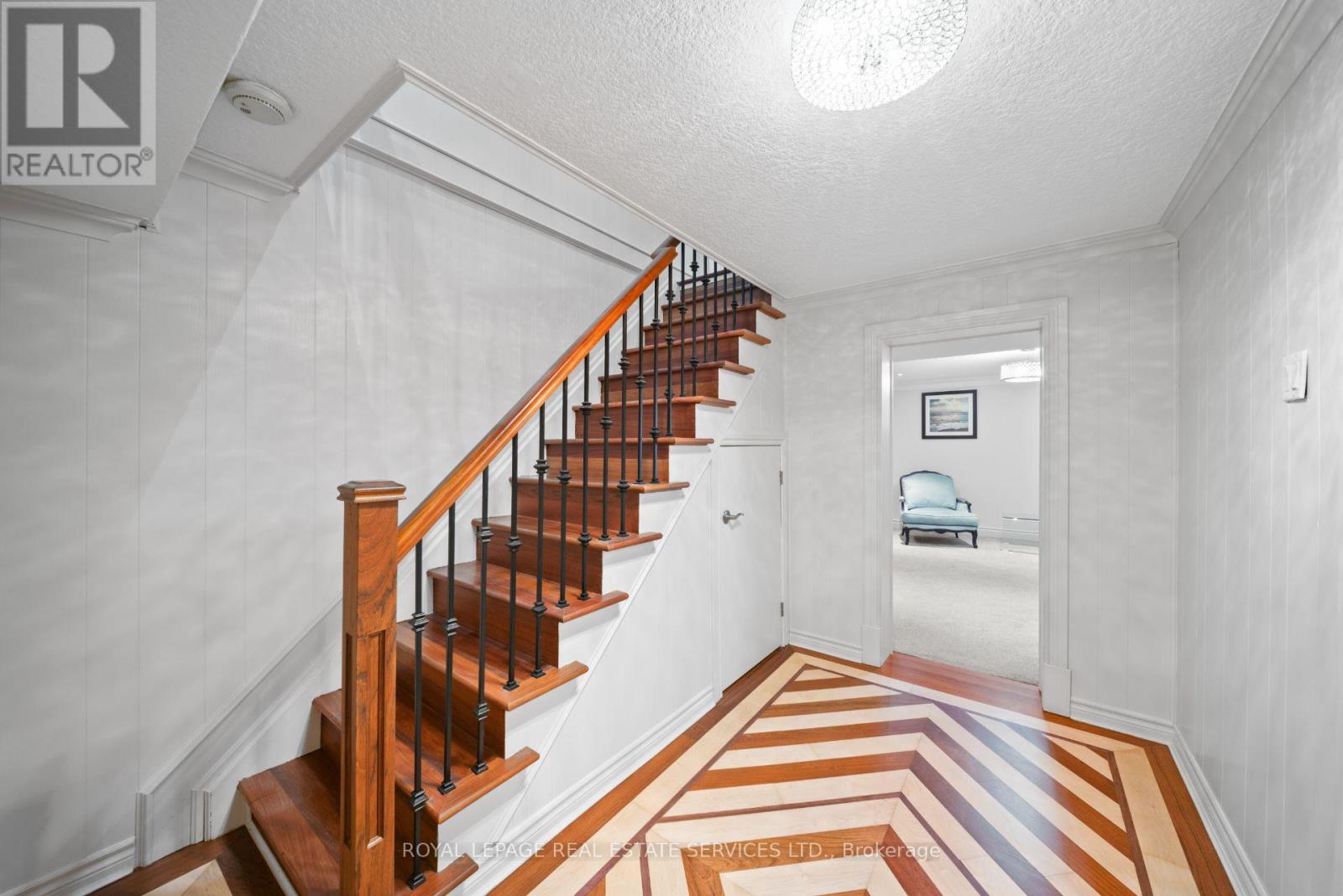 1592 ISLINGTON AVENUE - 26