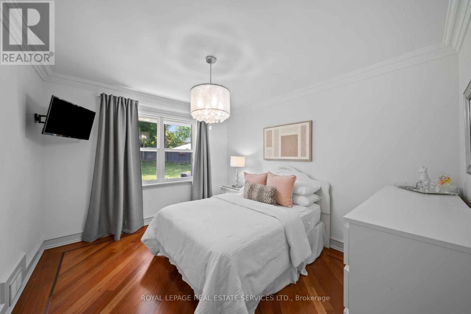 1592 ISLINGTON AVENUE - 20