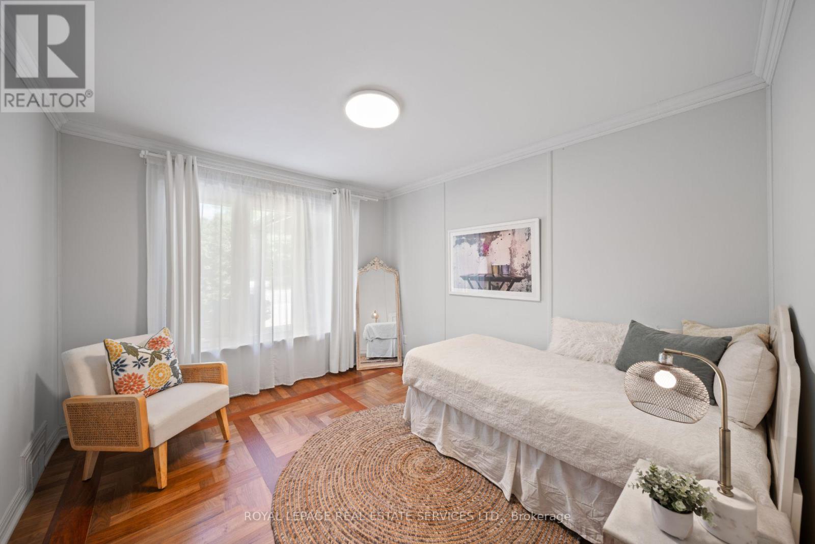 1592 ISLINGTON AVENUE - 22