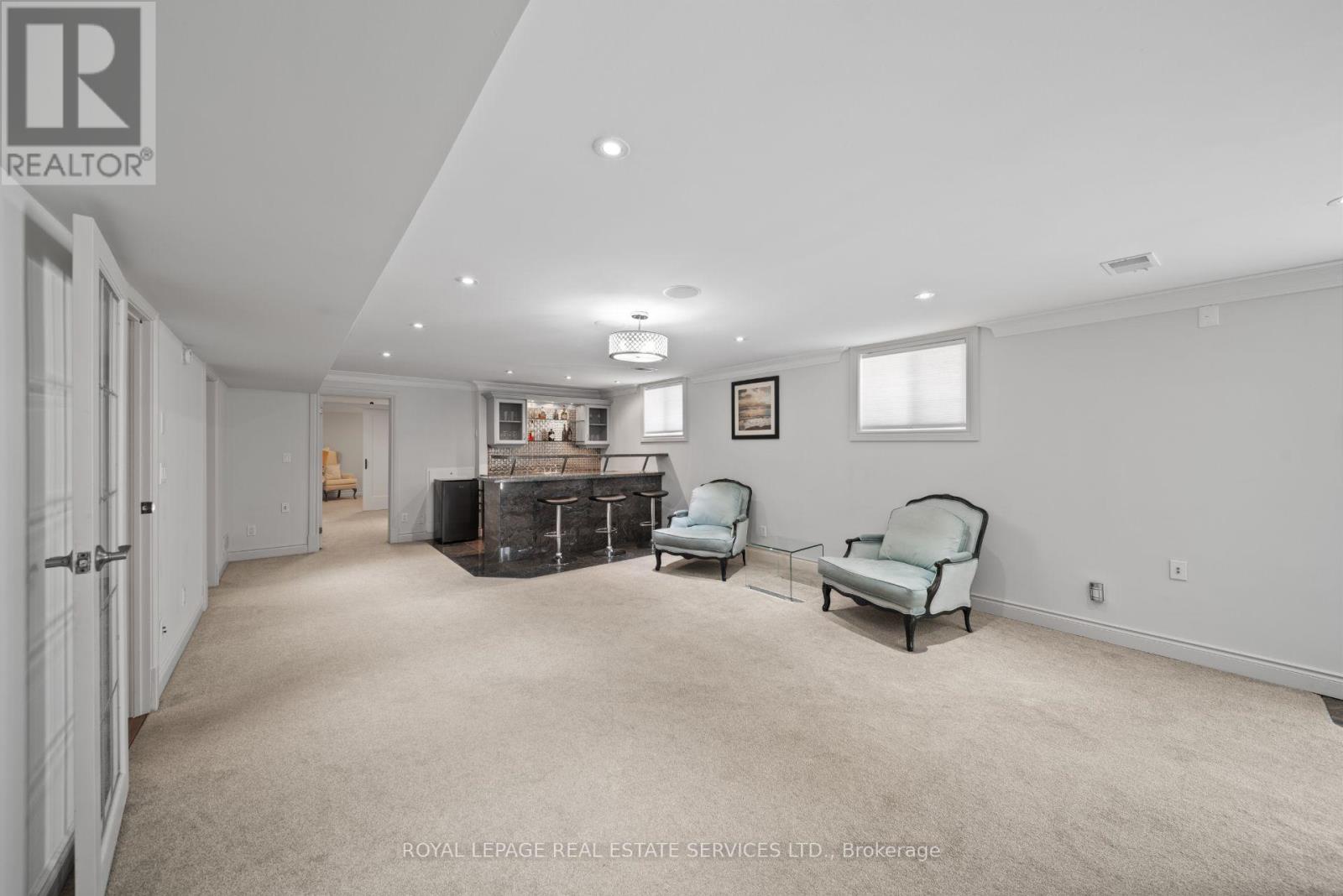 1592 ISLINGTON AVENUE - 29