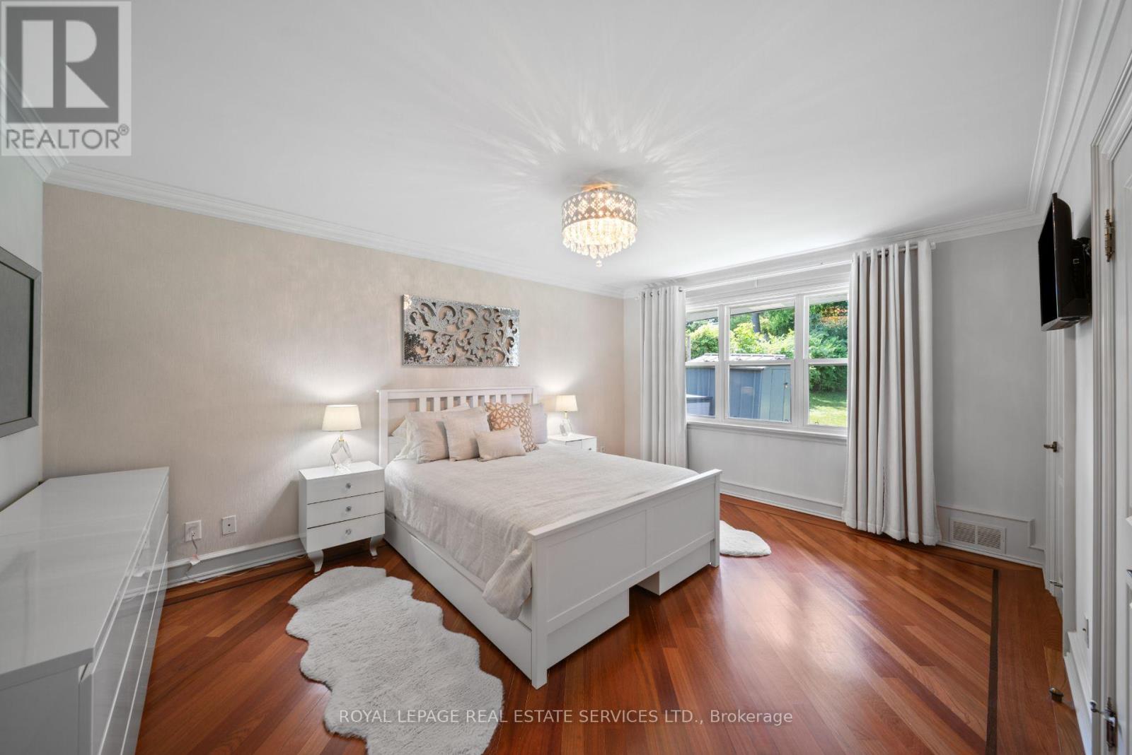 1592 ISLINGTON AVENUE - 17