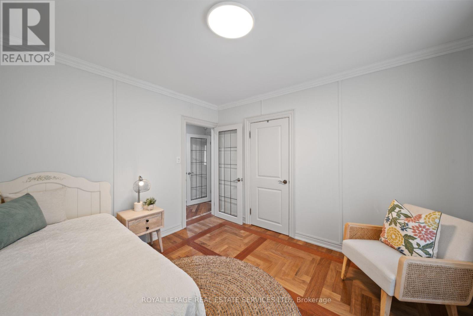 1592 ISLINGTON AVENUE - 23