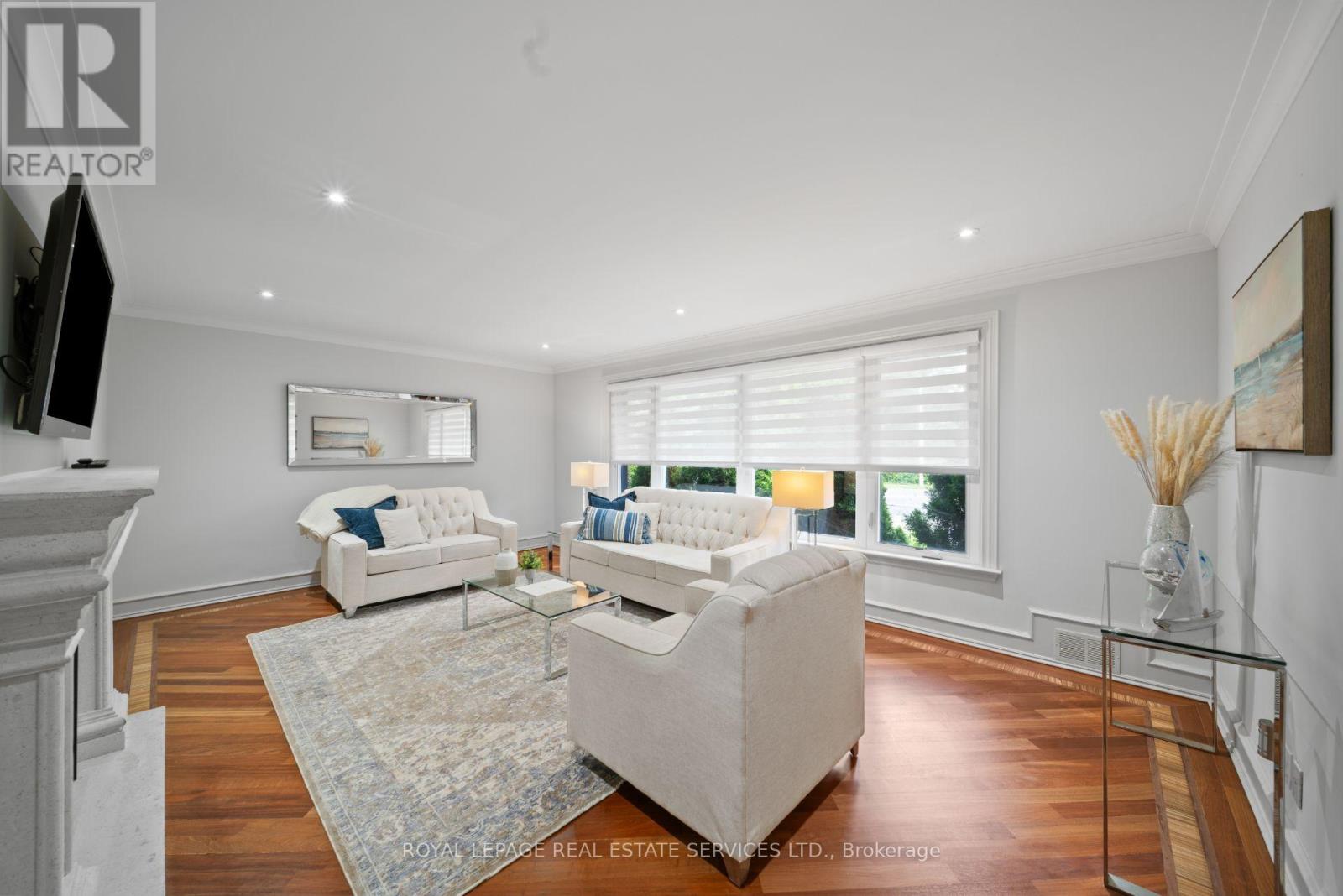 1592 ISLINGTON AVENUE - 5
