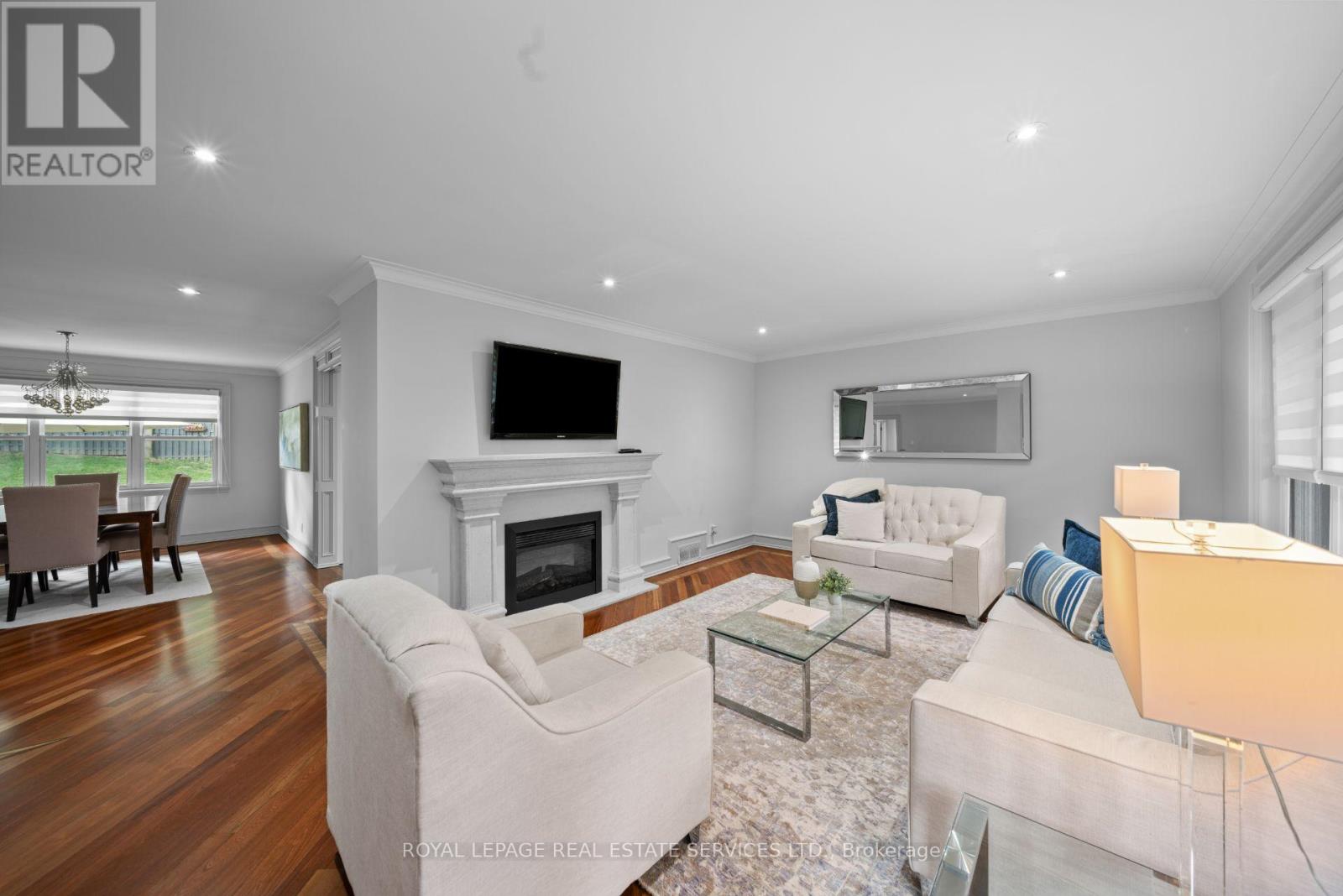 1592 ISLINGTON AVENUE - 6