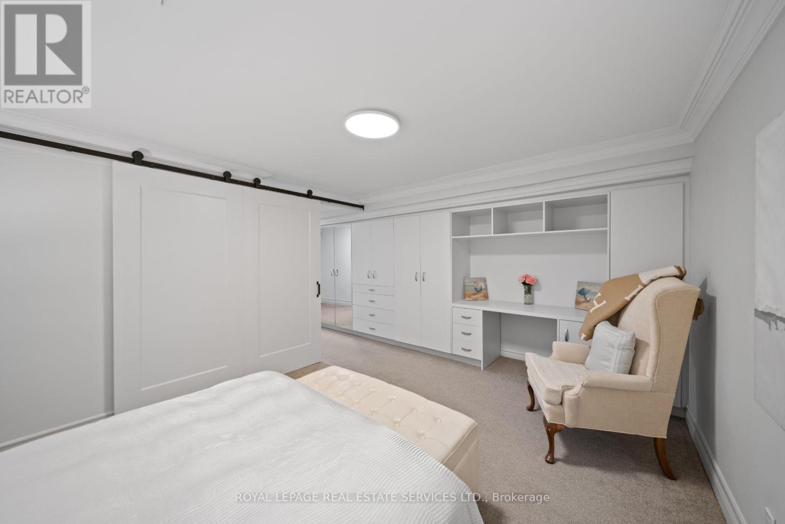 1592 ISLINGTON AVENUE - 38
