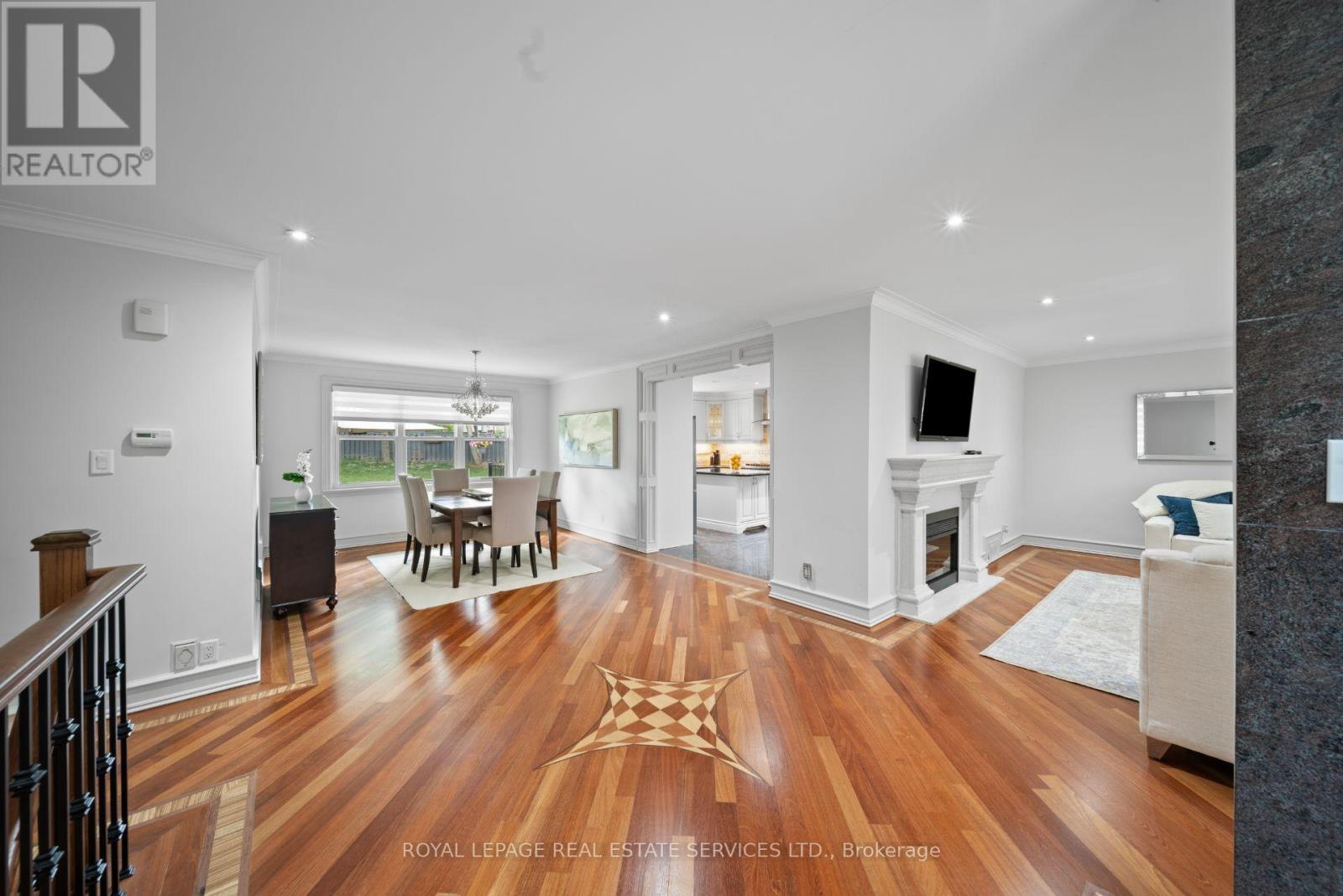 1592 ISLINGTON AVENUE - 8