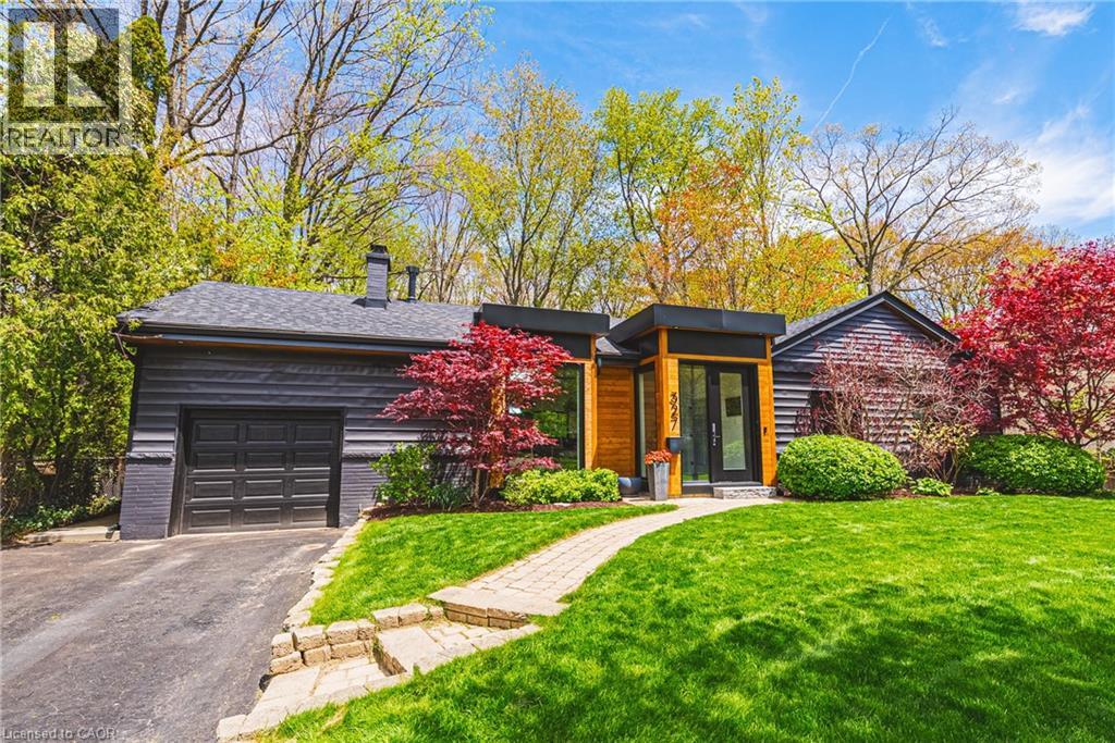 327 GOODRAM Drive - 2