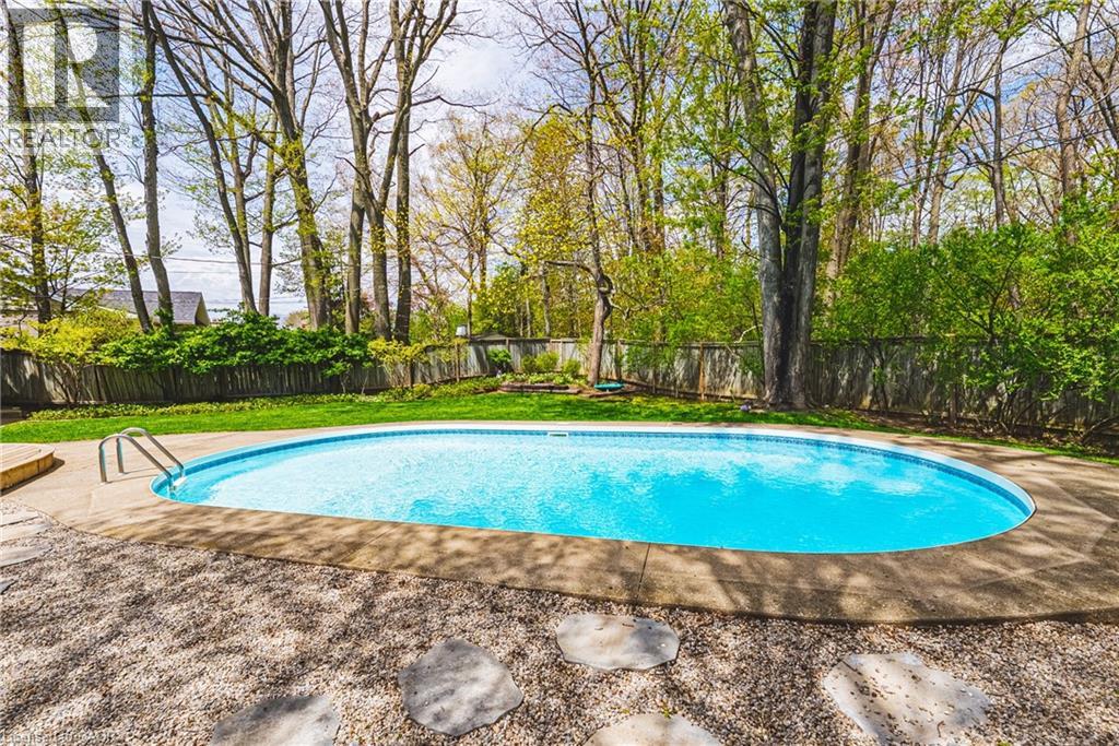 327 GOODRAM Drive - 44