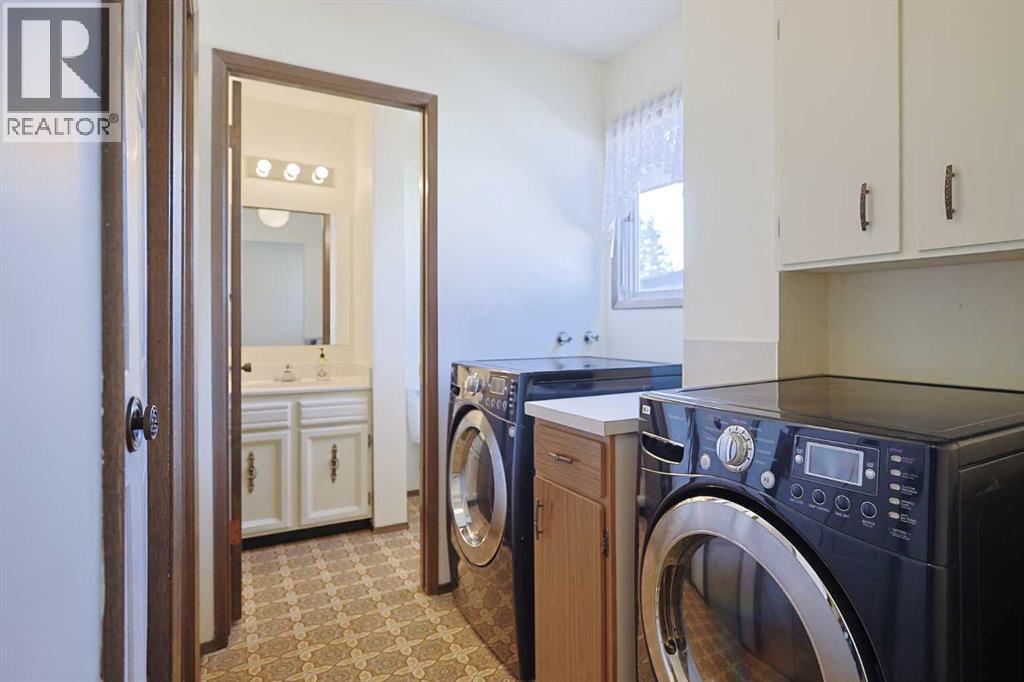 6019 Dalcastle Crescent NW — photo 14