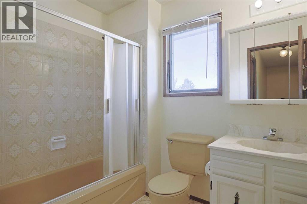 6019 Dalcastle Crescent NW — photo 22