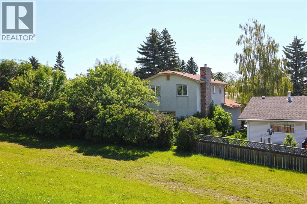 6019 Dalcastle Crescent NW — photo 32