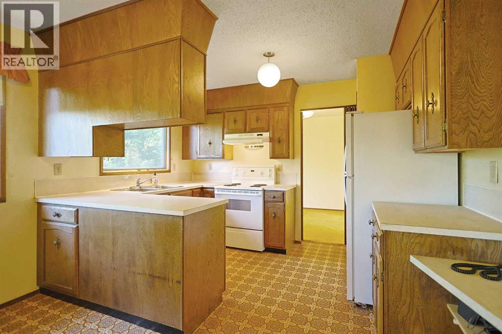 6019 Dalcastle Crescent NW — photo 6